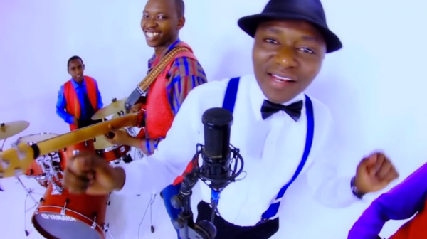 Lingala ya Yesu by Pitson